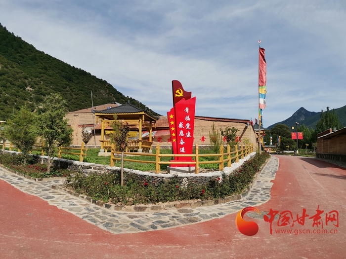 【蘭大新聞學(xué)子重走西北角】甘南迭部：村民吃上“文化飯”，搭上“旅游車”