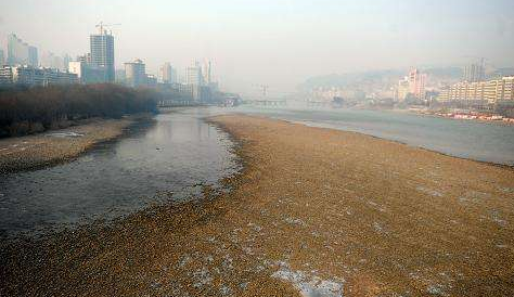 市民：黃河水位大降會不會影響供水？ 水務部門：枯水期流量偏小屬于正?，F(xiàn)象