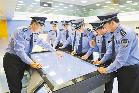 致敬！人民警察