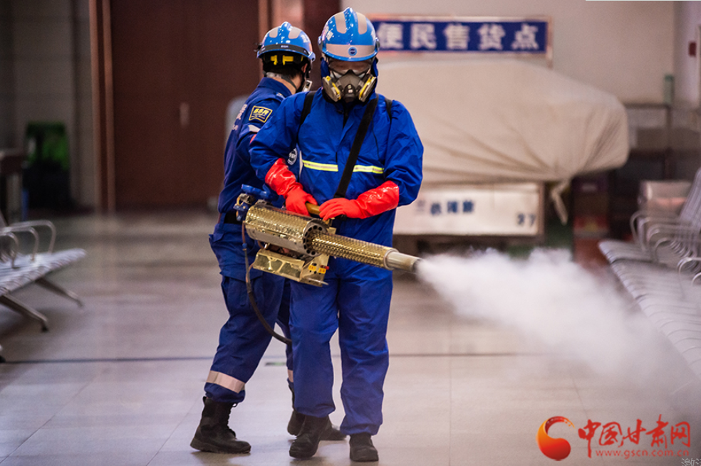 【新春走基層】護(hù)航回家路，蘭州車站這波操作很硬核！