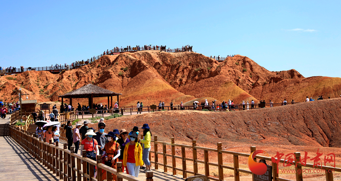 端午假期張掖共接待游客87.05萬人次，實(shí)現(xiàn)旅游收入4.64億元