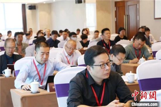圖為“明清時(shí)期河西走廊社會(huì)變遷”學(xué)術(shù)研討會(huì)現(xiàn)場?！∥渫行侣剛髅郊瘓F(tuán)供圖