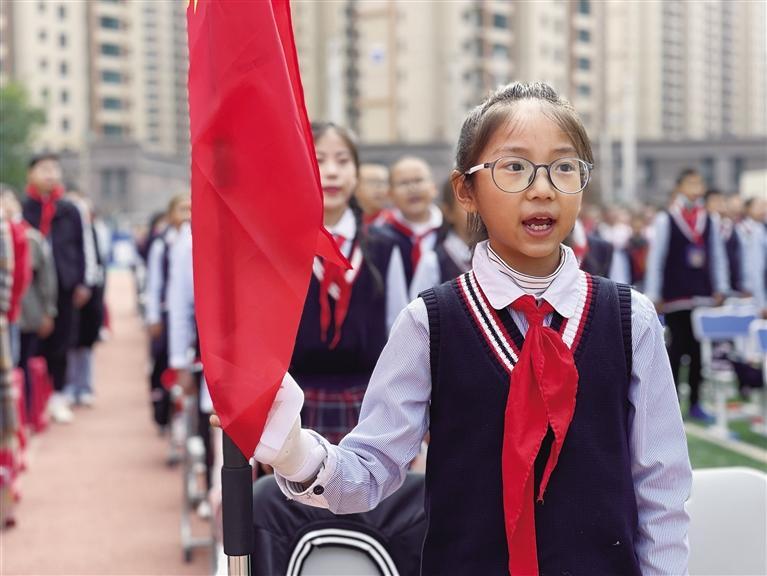  “請(qǐng)黨放心 強(qiáng)國有我” 黃河少年?duì)幾鱿蠕h 蘭州市舉行紀(jì)念中國少年先鋒隊(duì)建隊(duì)72周年主題隊(duì)日活動(dòng)