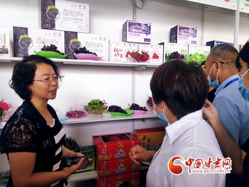 勞動(dòng)者入職時(shí)要交保證金？法院：用人單位全額退還