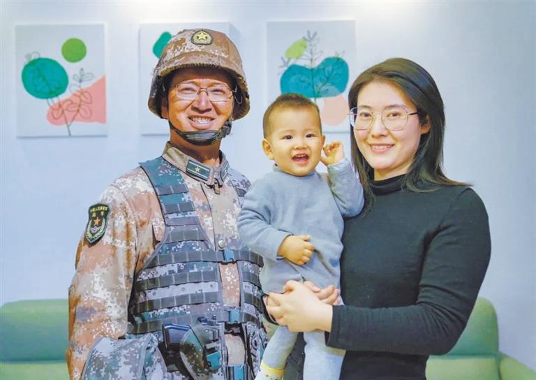 蘭州市退役軍人事務(wù)局舉行清明代祭掃儀式 陳紅軍烈士父親給兒子寫來寄語 “你是祖國的好兒女，也是我們的驕傲”