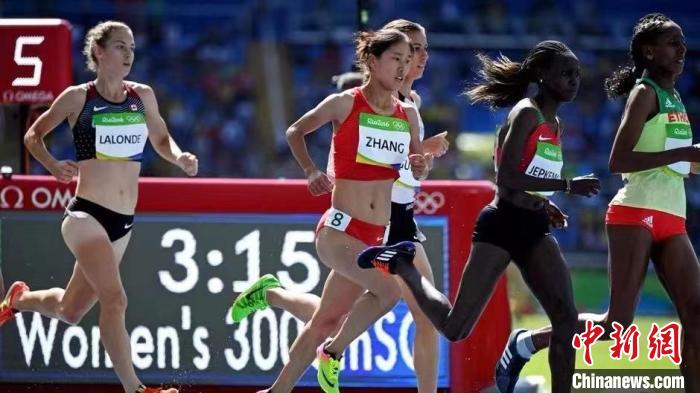 2016年8月，中國選手張新艷參加里約奧運(yùn)會田徑女子3000米障礙賽預(yù)賽。(資料圖) 受訪者供圖