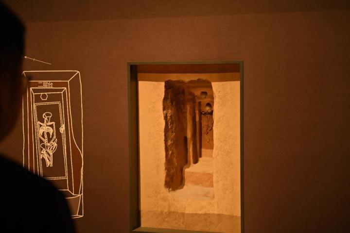 張家川縣馬家塬車輿博物館展陳的馬家塬遺址出土文物。李亞龍 攝