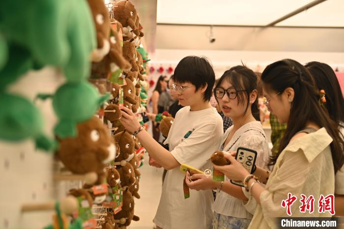 甘肅省博物館藝術生活館開館:游人感受多樣業(yè)態(tài)共享空間