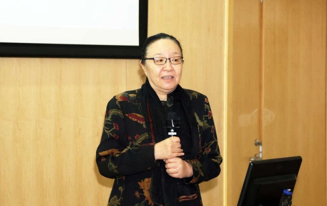 在“湯一介當(dāng)代學(xué)人講座”，聽(tīng)戴錦華回憶“時(shí)代之女與造就時(shí)代”